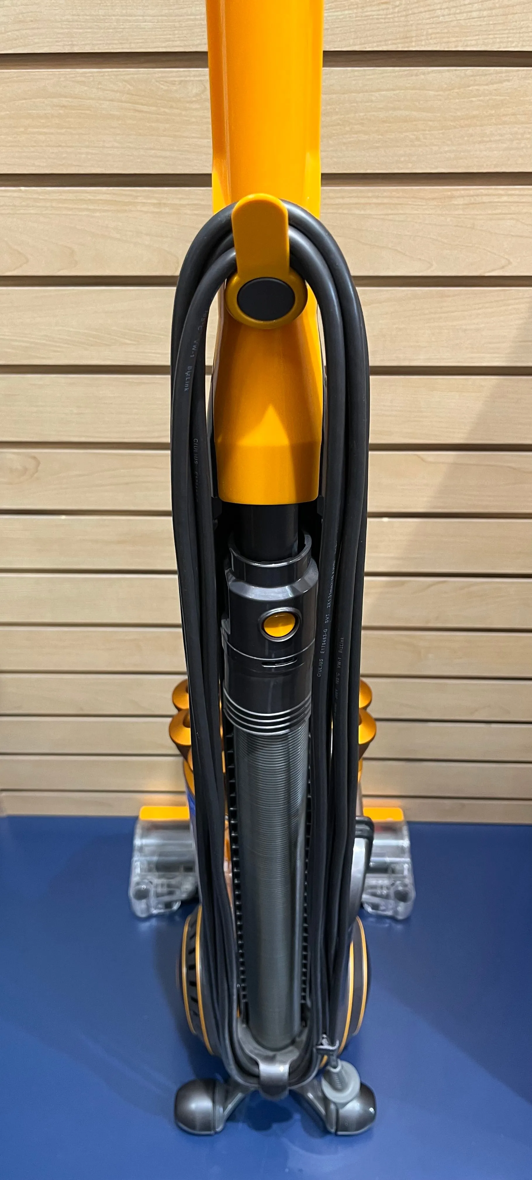 Dyson UP19 Multifloor 2