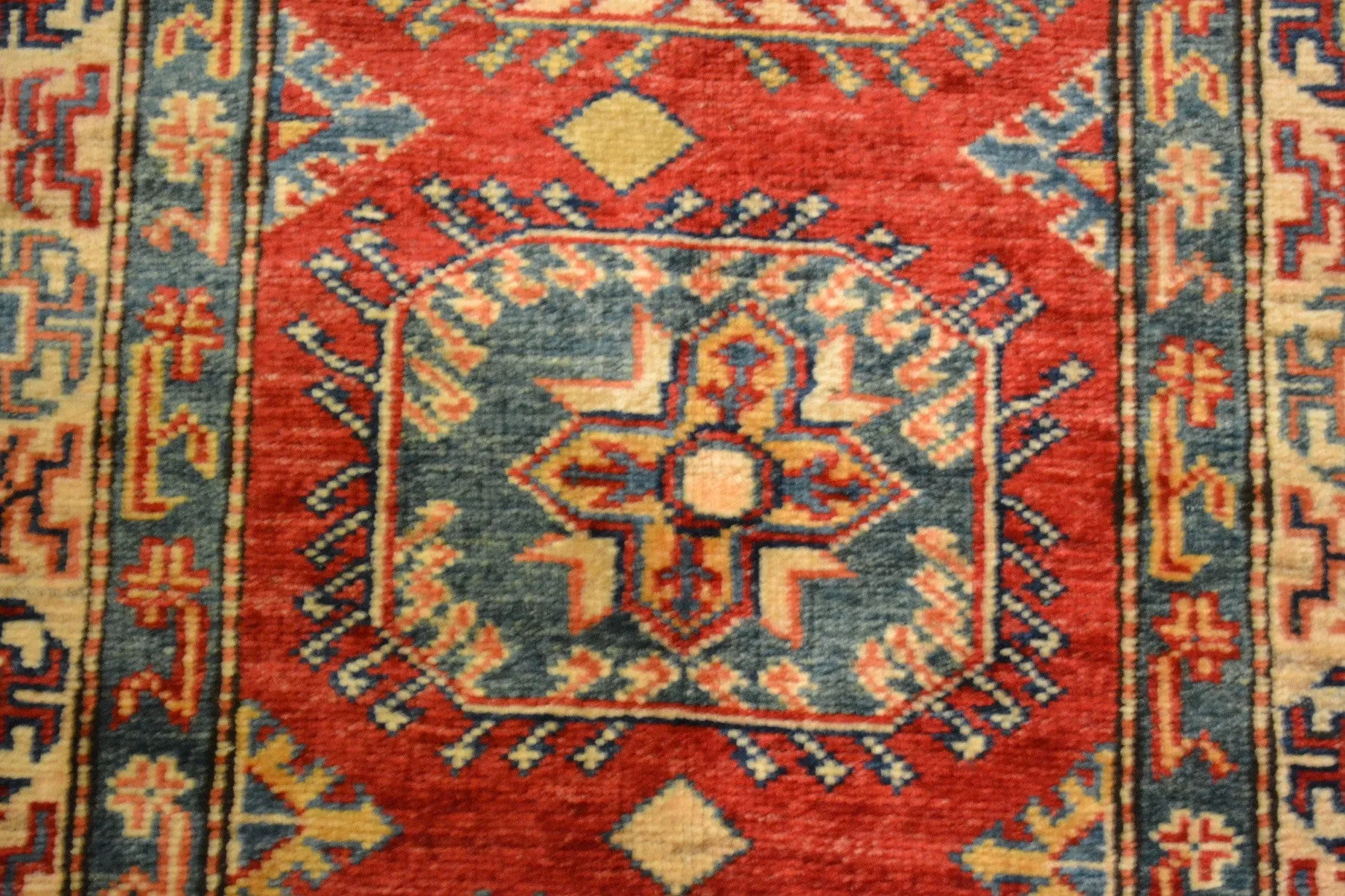 Rug3598 2.2x6.8 Kazak