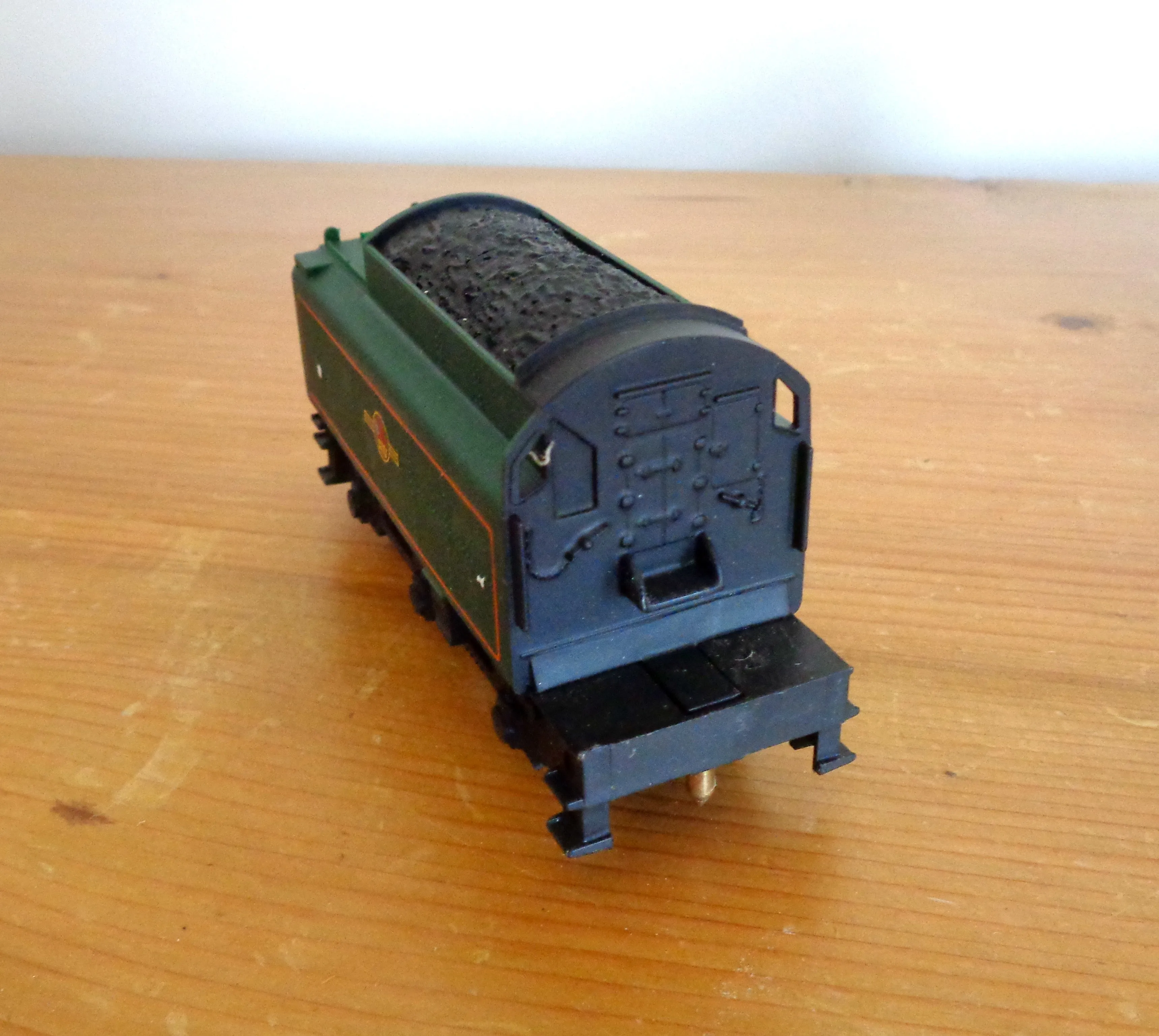 Vintage OO-Gauge Hornby 92220 Evening Star BR 2-10-0 Steam Locomotive With Tender